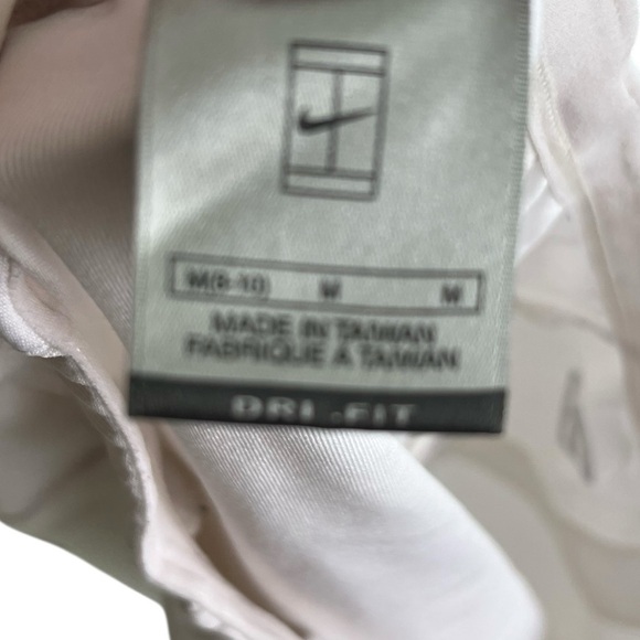 Nike dry fit  white tennis skirt with thigh slit - Picture 4 of 4